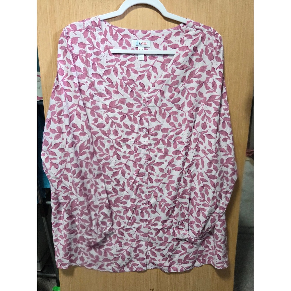 D & Co. Women's Button Front V-Neck‎ Long Sleeve Tunic Style Blouse Pink Leaves